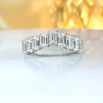 Emerald Cut 925 Сребърен диамантен пръстен, инкрустиран с високовъглеродни диаманти за универсален темперамент