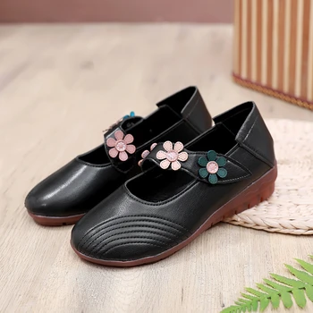 Дамски мокасини 2023 Летни нови меки кожени апартаменти с нисък ток Ежедневни неплъзгащи се цветя декоративни обувки за майки Zapatos para Mujeres