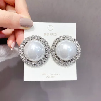 Нов 925 сребърен щифт Корейски дива мода пълен диамант кръгла перлена мрежа червени обеци премия смисъл обеци ea