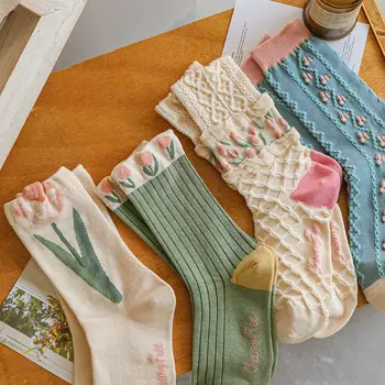 Нови дамски чорапи корейски стил цвете тенденция случайни памучни чорапи момичета Frilly къдрици сладък сладък сладък дишащ Kawaii екипажа чорапи момичета