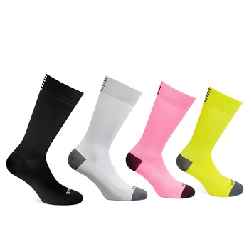 Състезание за нови мъже Дишащи чорапи за колоездене Спортни чорапи на открито Чорапи за пътни велосипеди Спортни чорапи за бягане на открито Планински чорапи